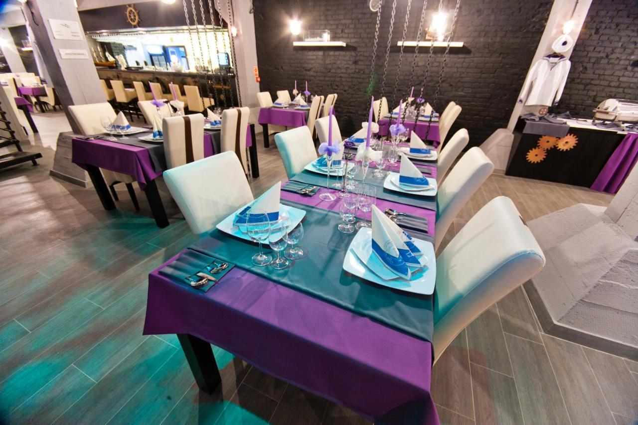 Hotel Malinowski Business Gliwice Buitenkant foto