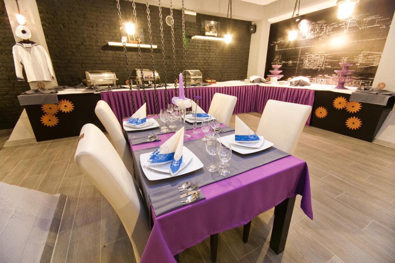 Hotel Malinowski Business Gliwice Buitenkant foto