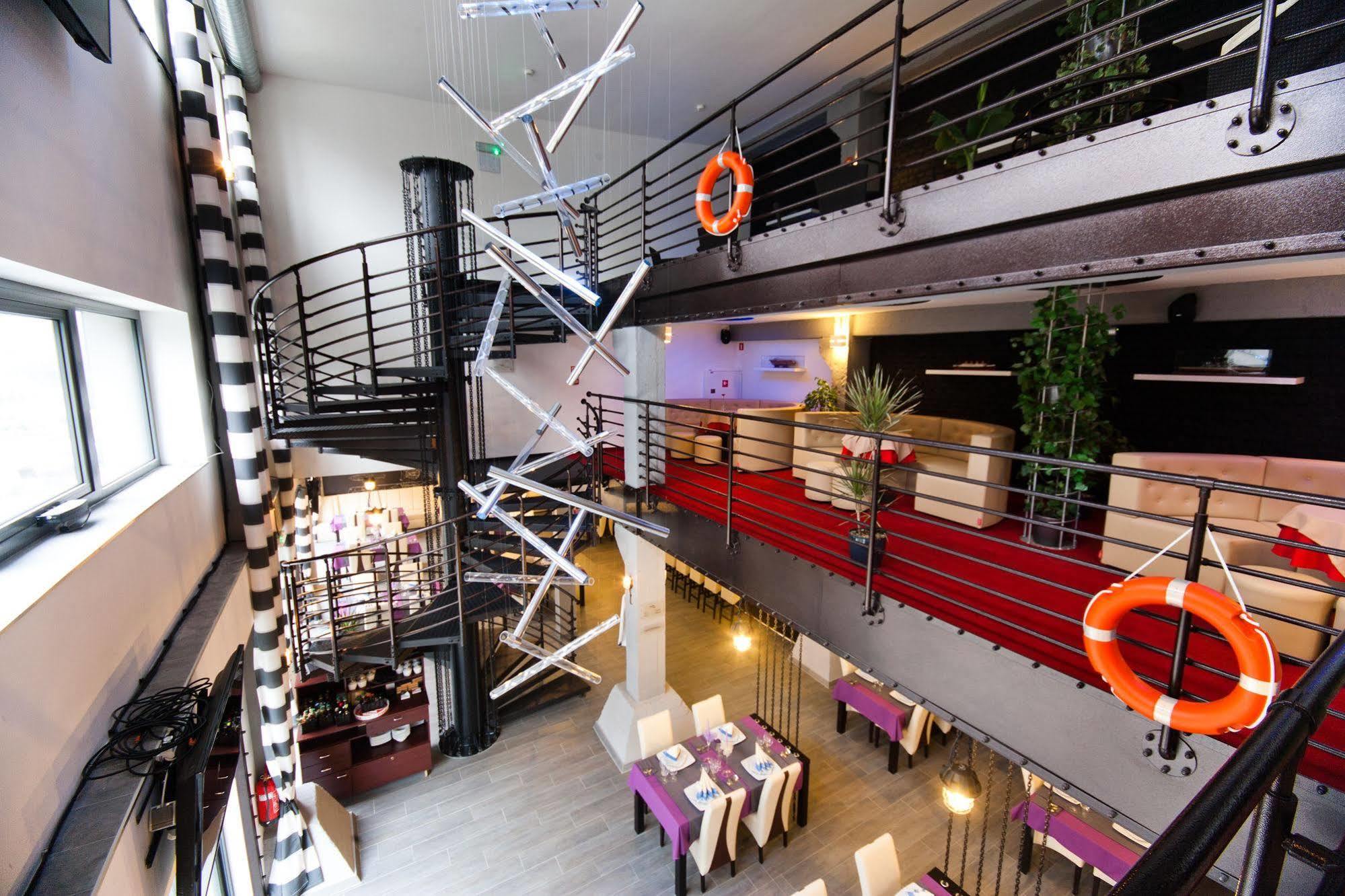 Hotel Malinowski Business Gliwice Buitenkant foto